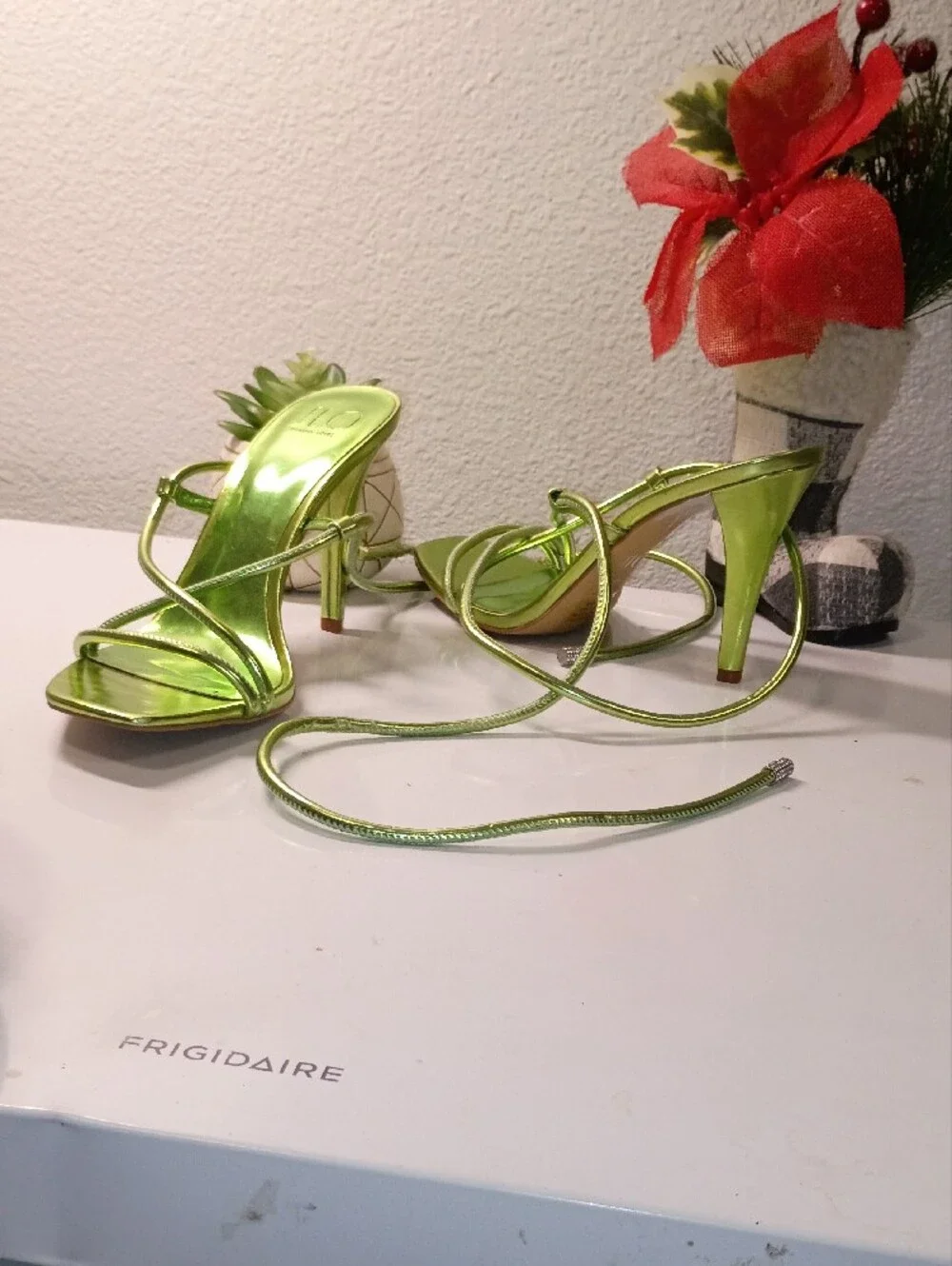 Jennifer Lopez Metallic Neon Green Strappy Heels - Picture 11 of 11
